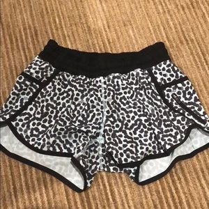 RARE lululemon size 4 shorts